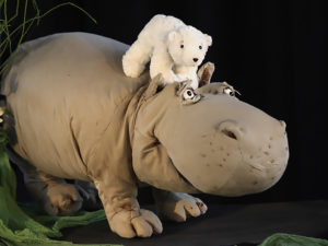 Theaterstück Kleiner Eisbär wohin fährst du im Theater in der Badewanne