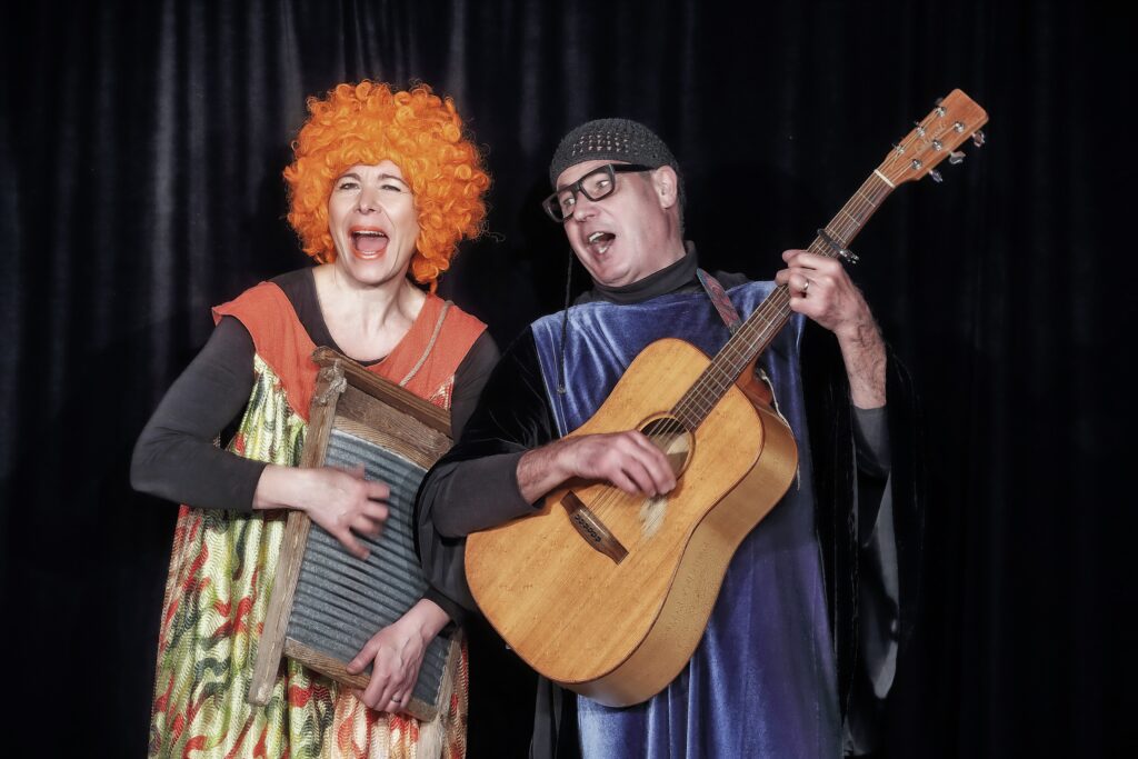 THEATERstuttgart | Im Land der Zauberer und Hexen | Kulturkabinett