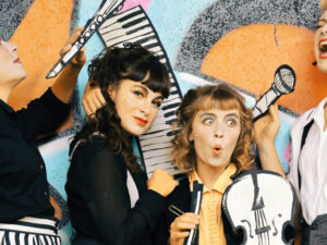 Youkalí: Seiltänzerin ohne Netz | Ein musikalisches Chanson-Varieté | Forum Theater