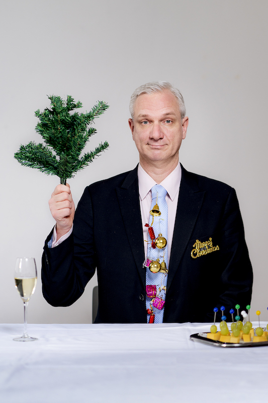 THEATERstuttgart | Hans Gerzlich – mit „Ihr Sünderlein kommet“ | Rosenau – Lokalität & Bühne