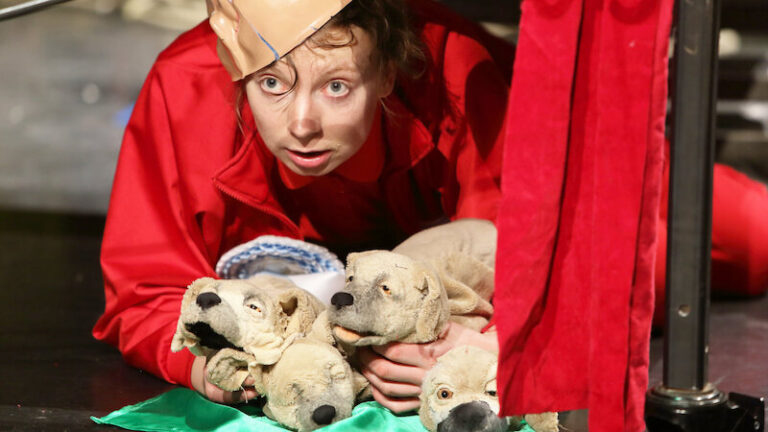 Farm der Tiere | FITZ Das Theater animierter Formen