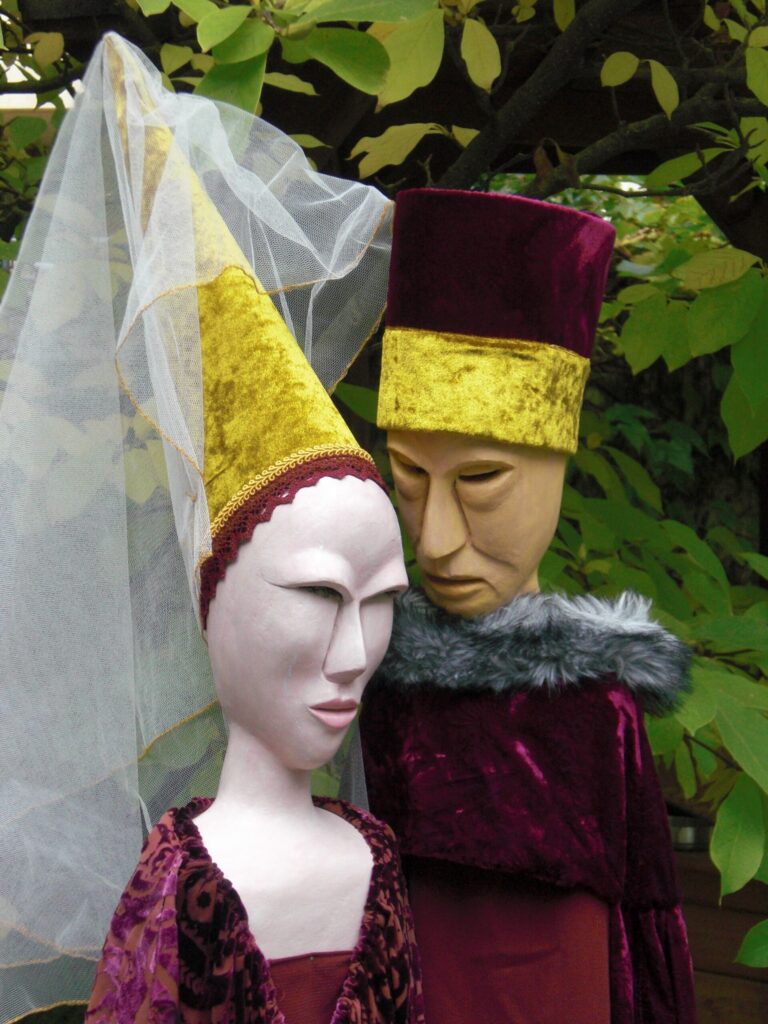 Mythos und Historie Johanna von Orleans | frei erzählt von Michael Kunze mit Figurenausstellung - Eintritt frei | Theater Tredeschin